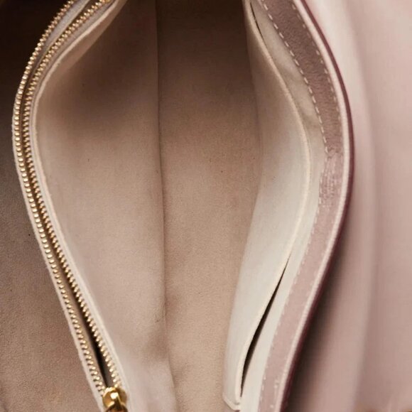 Louis Vuitton Beige Monogram Leather Very One Handle Bag - Picture 5 of 12